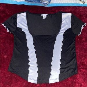 Rue 21 Black and white Short Sleeve Top XS.